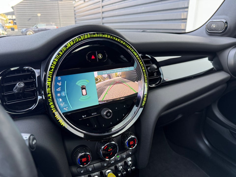 MINI Cooper SE Maximise 3d