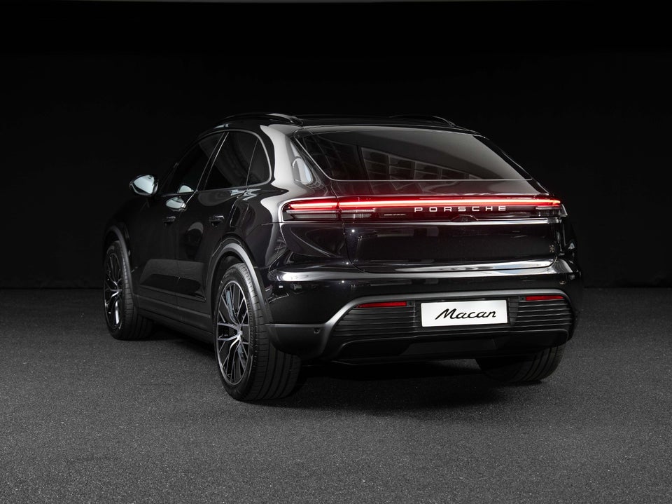 Porsche Macan 4 5d