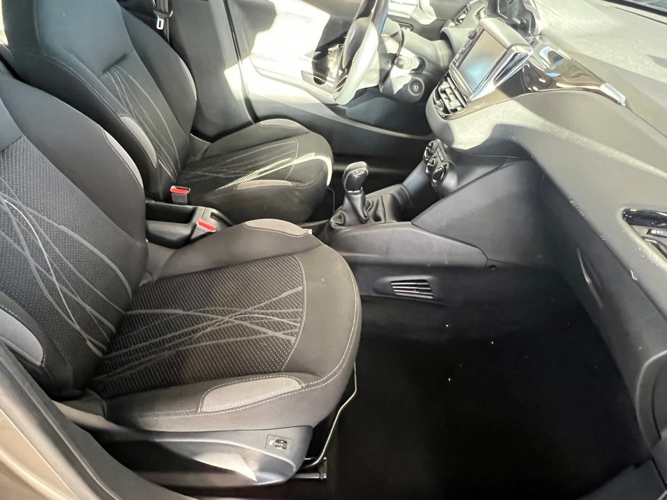 Peugeot 208 1,2 VTi Active 5d