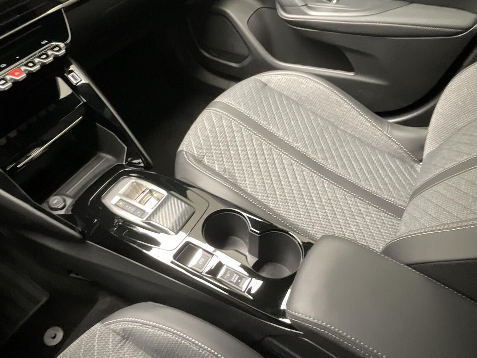 Peugeot e-2008 50 Allure 5d