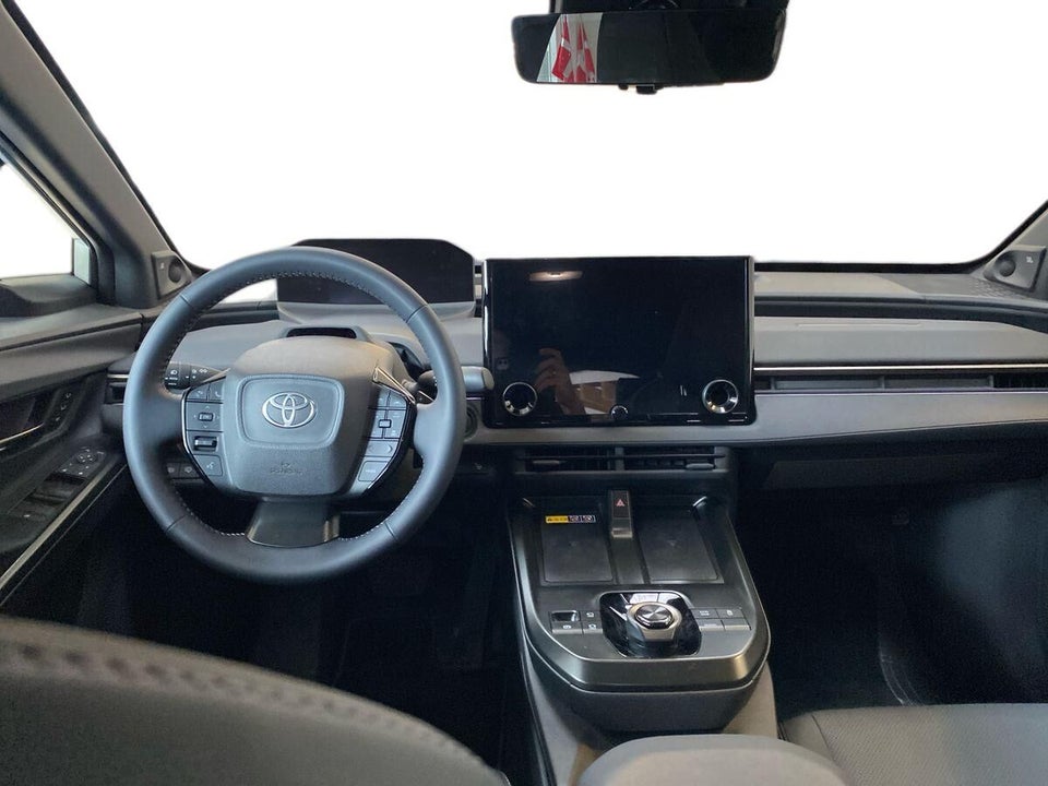 Toyota bZ4X 73 Executive 5d