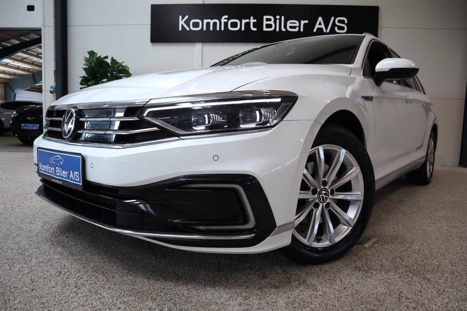 VW Passat 1,4 GTE High Variant DSG 5d