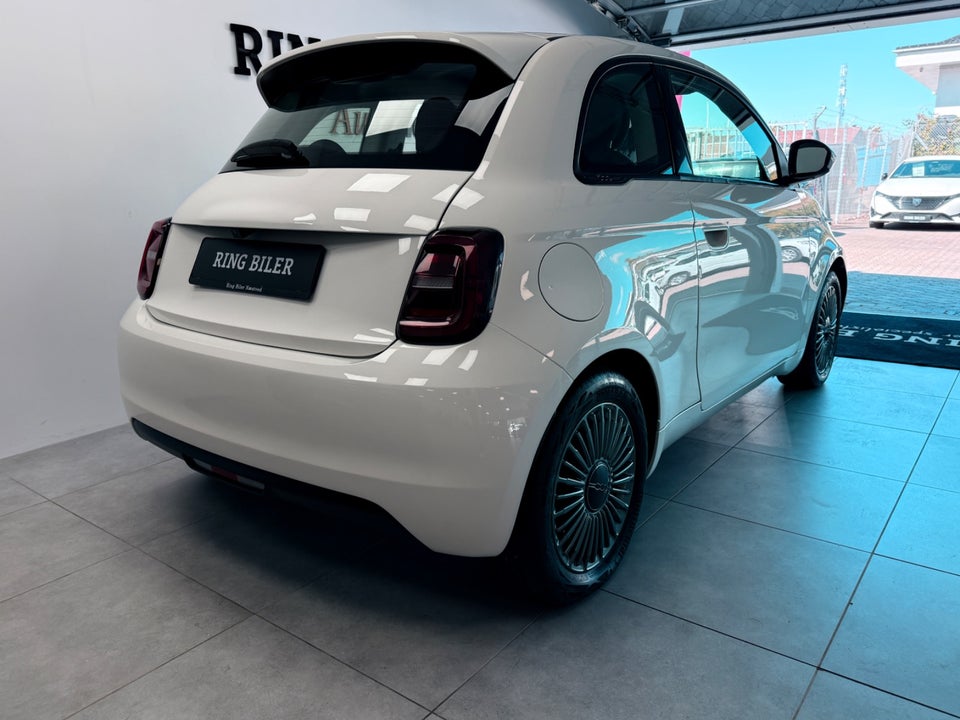 Fiat 500e 42 Icon 3d