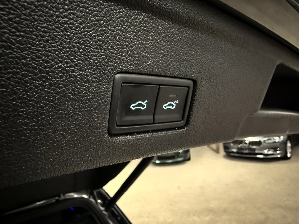 VW Touareg 3,0 TDi 286 R-line aut. 4Motion 5d