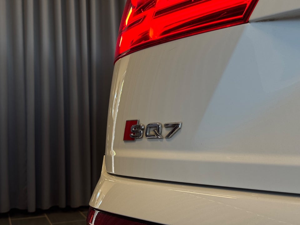 Audi SQ7 4,0 TDi quattro Tiptr. 7prs 5d