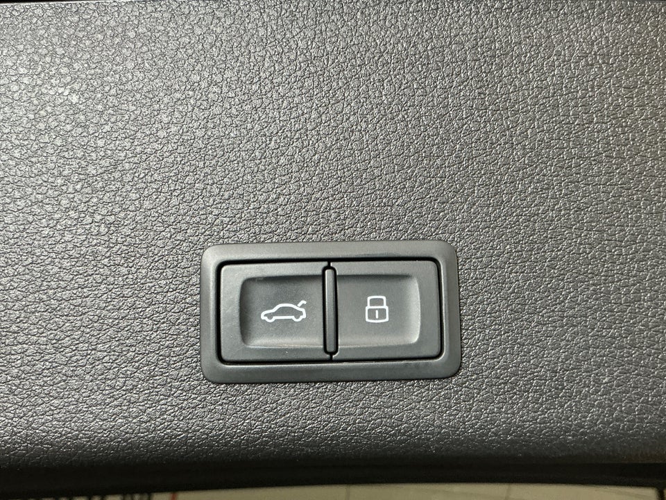 Audi e-tron 55 Advanced quattro 5d