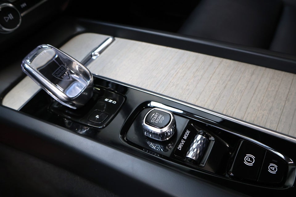 Volvo XC60 2,0 T6 ReCharge Inscription aut. AWD 5d