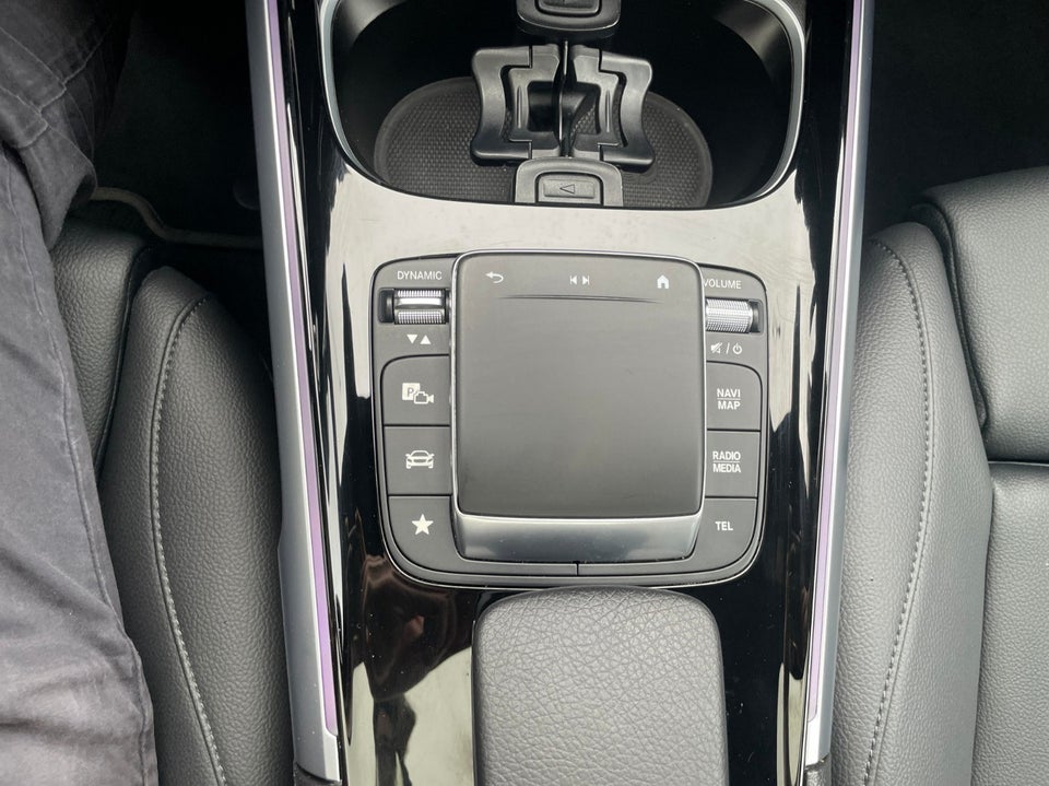 Mercedes EQB300 4Matic 7prs 5d