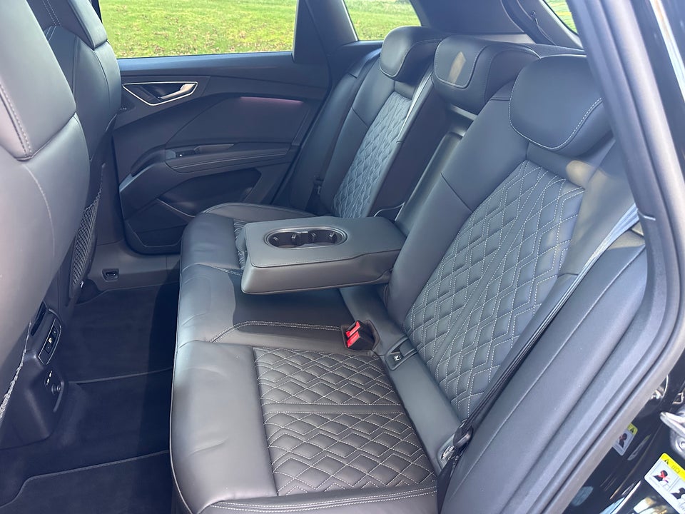 Audi Q4 e-tron 55 S-line quattro 5d