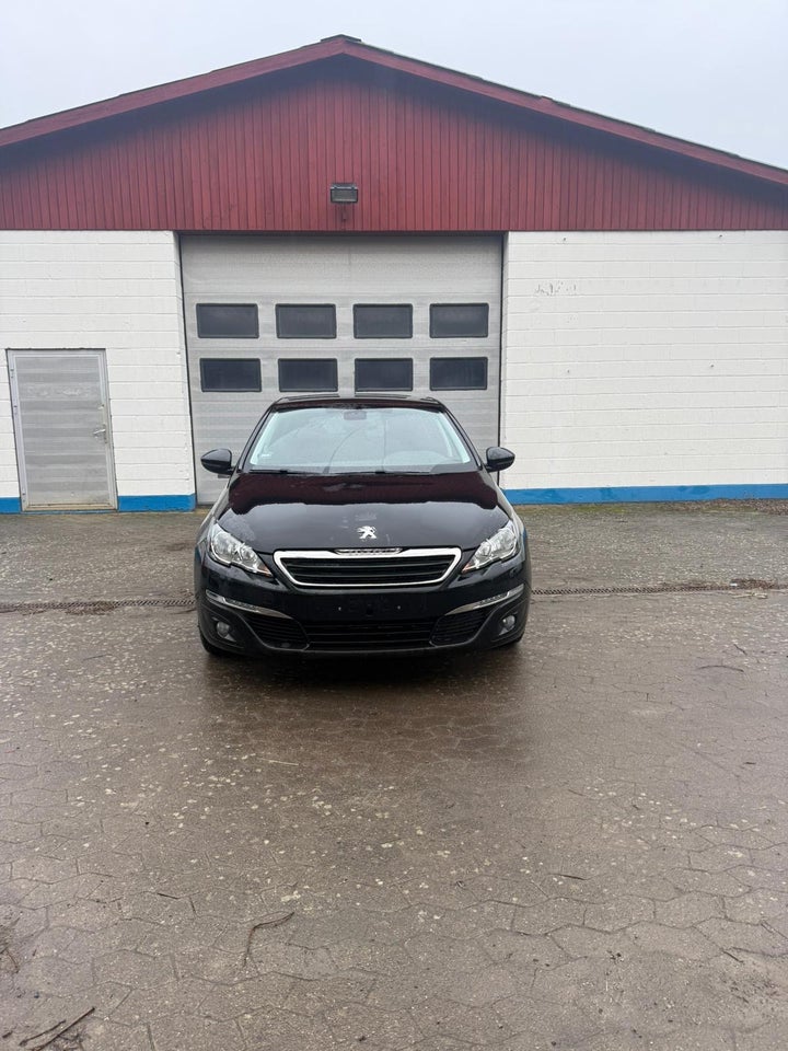 Peugeot 308 1,2 e-THP 130 Style 5d