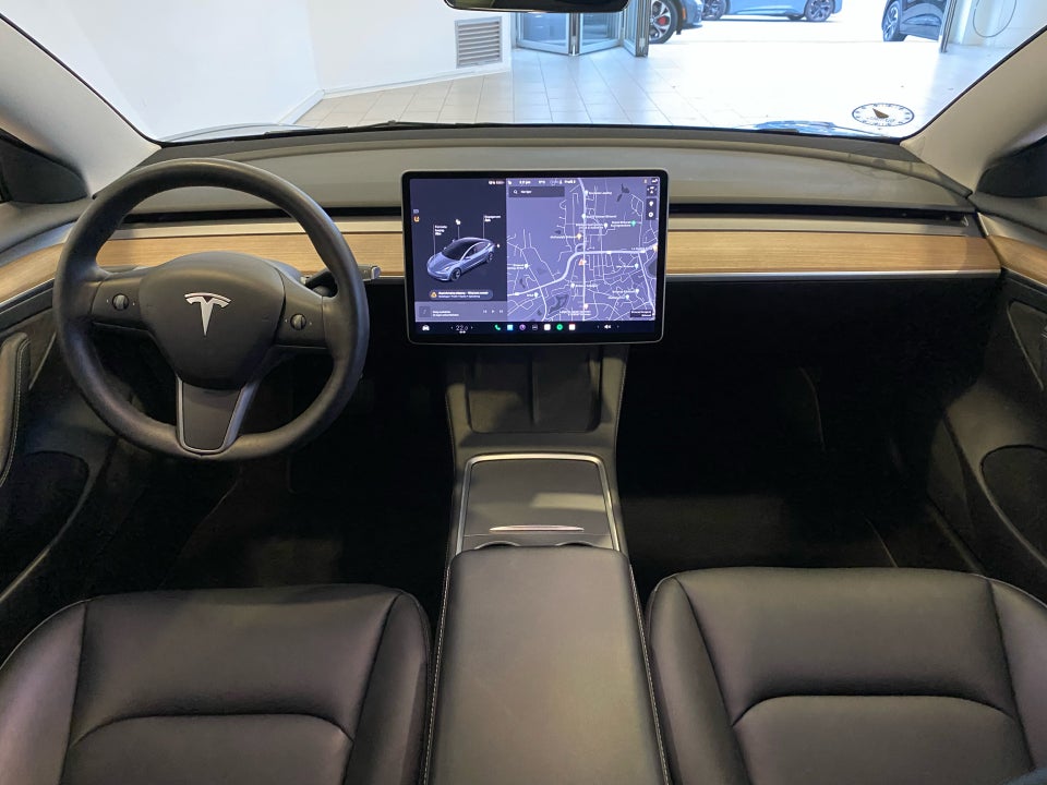 Tesla Model 3 RWD 4d