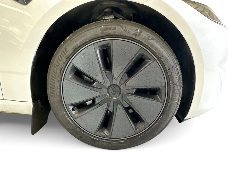 Tesla Model 3 RWD 4d