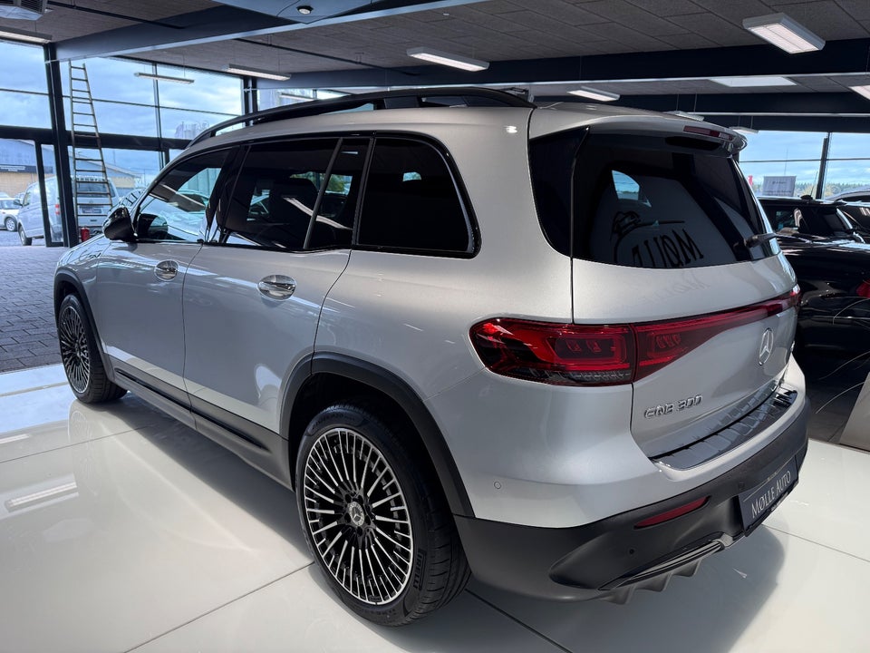 Mercedes EQB300 AMG Line 4Matic 5d