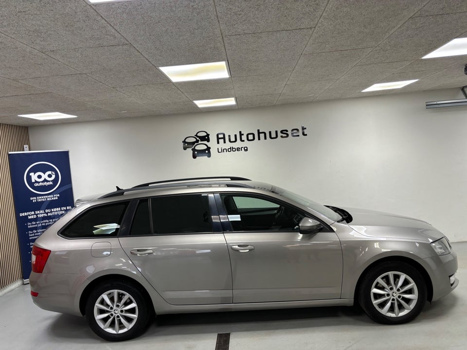 Skoda Octavia 1,6 TDi 105 Ambition Combi DSG 5d