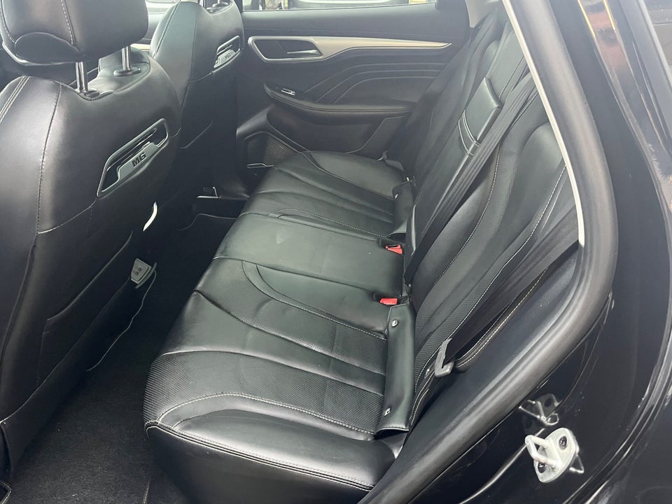 MG Marvel R Luxury 5d