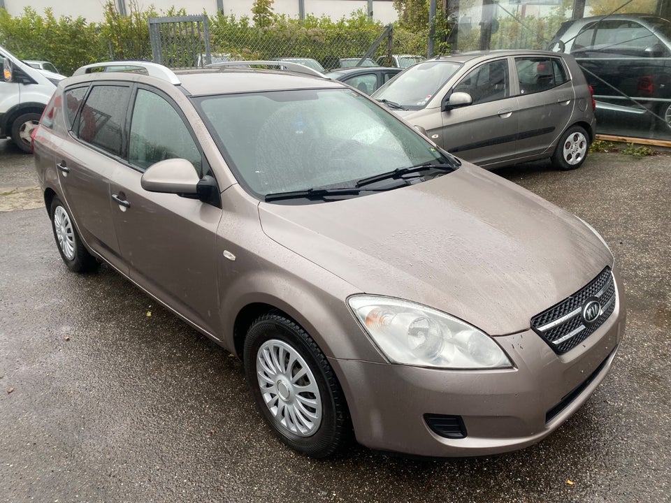 Kia Ceed 1,6 CRDi Active SW 5d