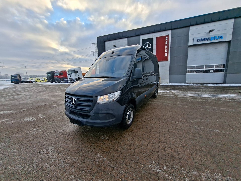 Mercedes Sprinter 317 2,0 CDi A2 Kassevogn RWD