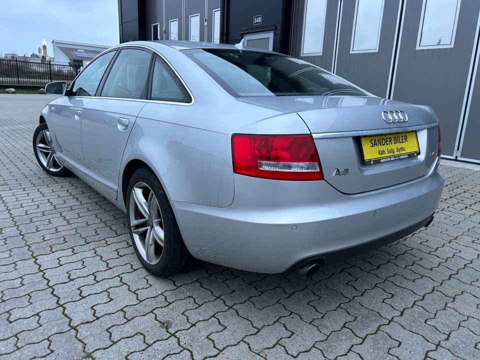 Audi A6 2,4 V6 Multitr. 4d