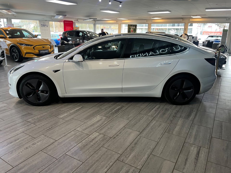 Tesla Model 3 Long Range RWD 4d