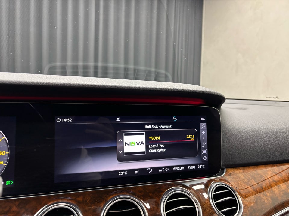 Mercedes E300 de 2,0 Advantage stc. aut. 5d