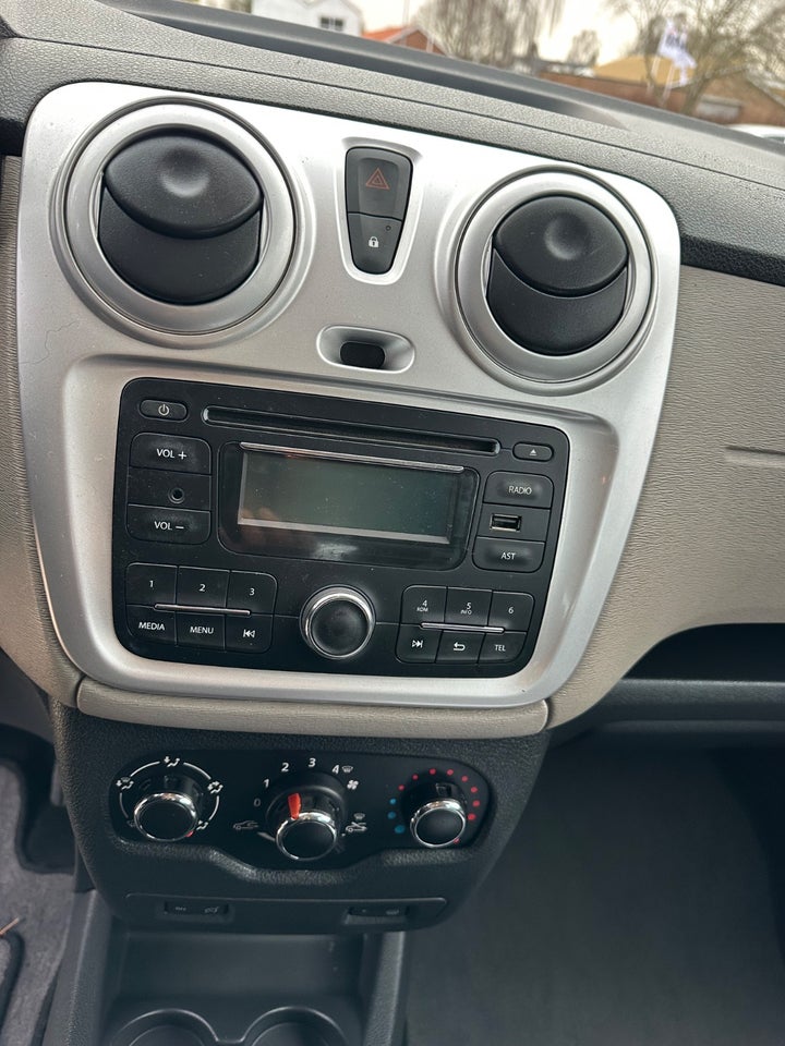 Dacia Lodgy 1,6 16V Ambiance 7prs 5d