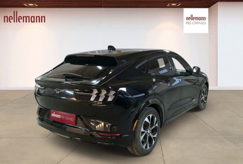 Ford Mustang Mach-E 70 Premium Standard Range AWD 5d