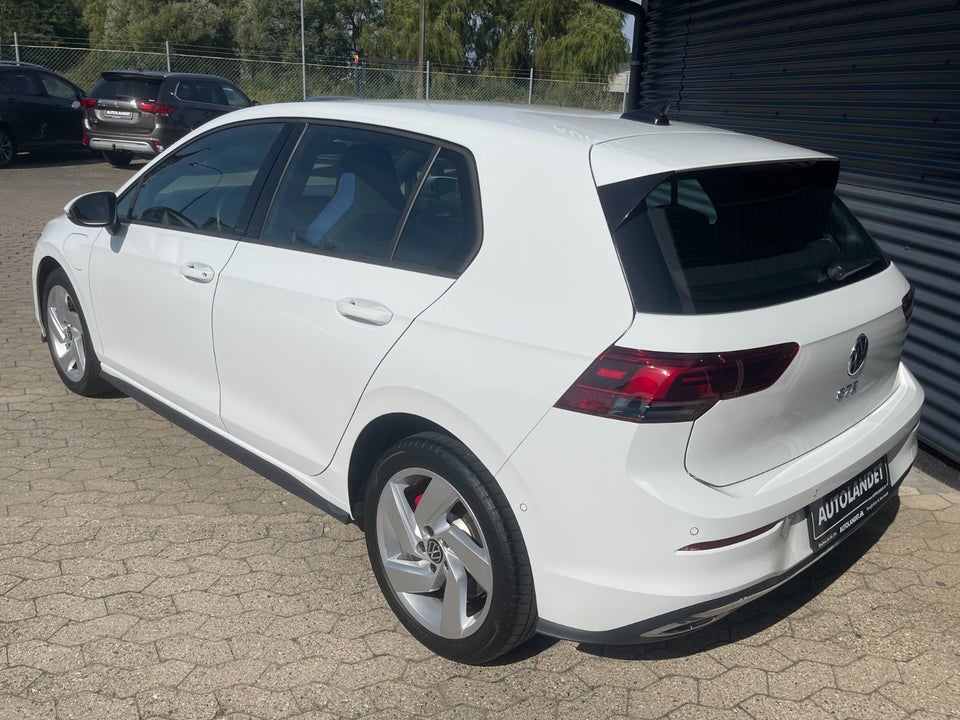 VW Golf VIII 1,4 GTE DSG 5d