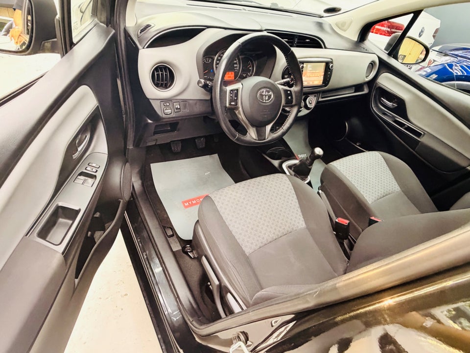 Toyota Yaris 1,0 VVT-i T2 5d