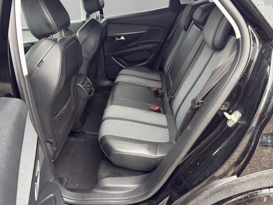 Peugeot 3008 1,5 BlueHDi 130 Allure 5d