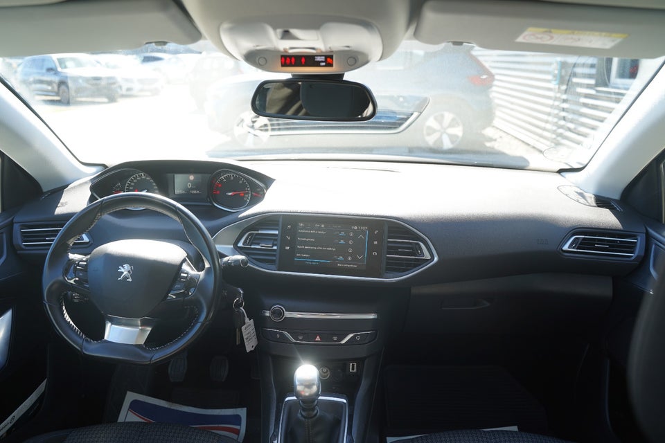 Peugeot 308 1,5 BlueHDi 130 Style SW 5d