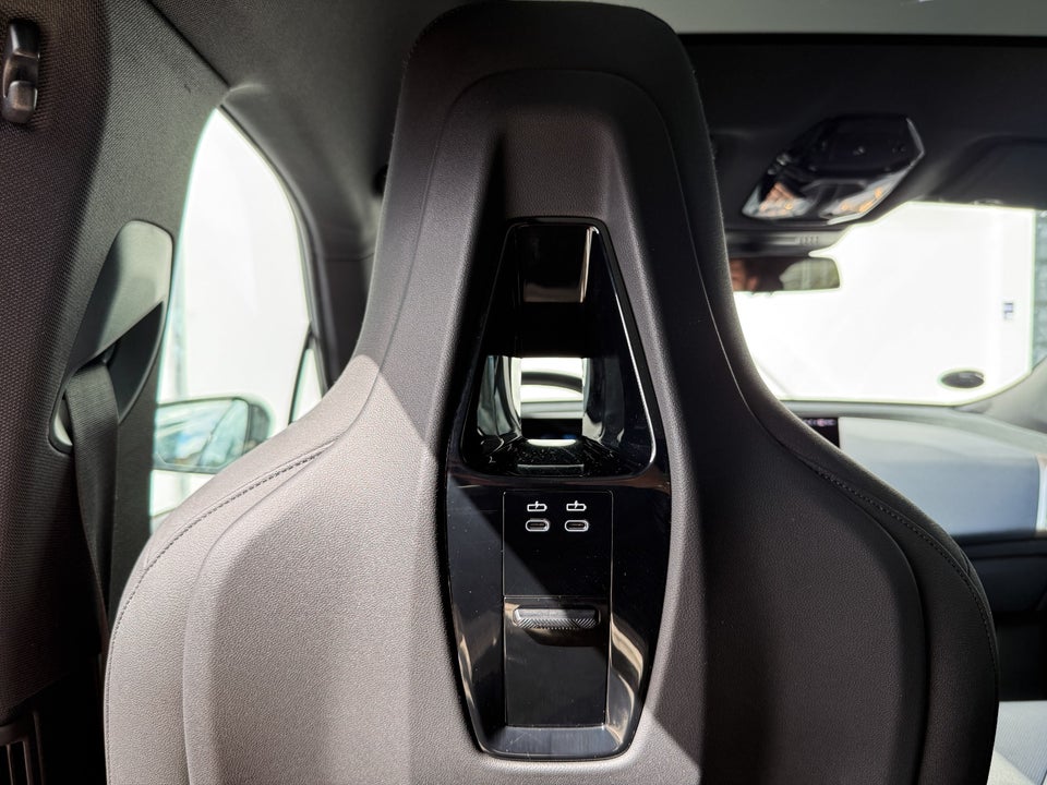 BMW iX xDrive40 Sport 5d