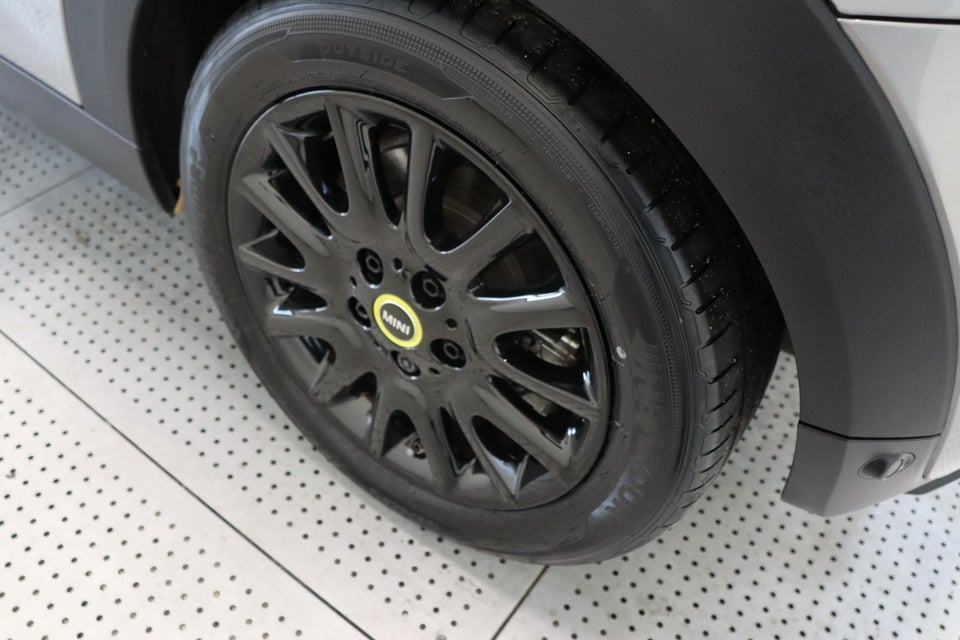 MINI Cooper SE Classic Trim 3d