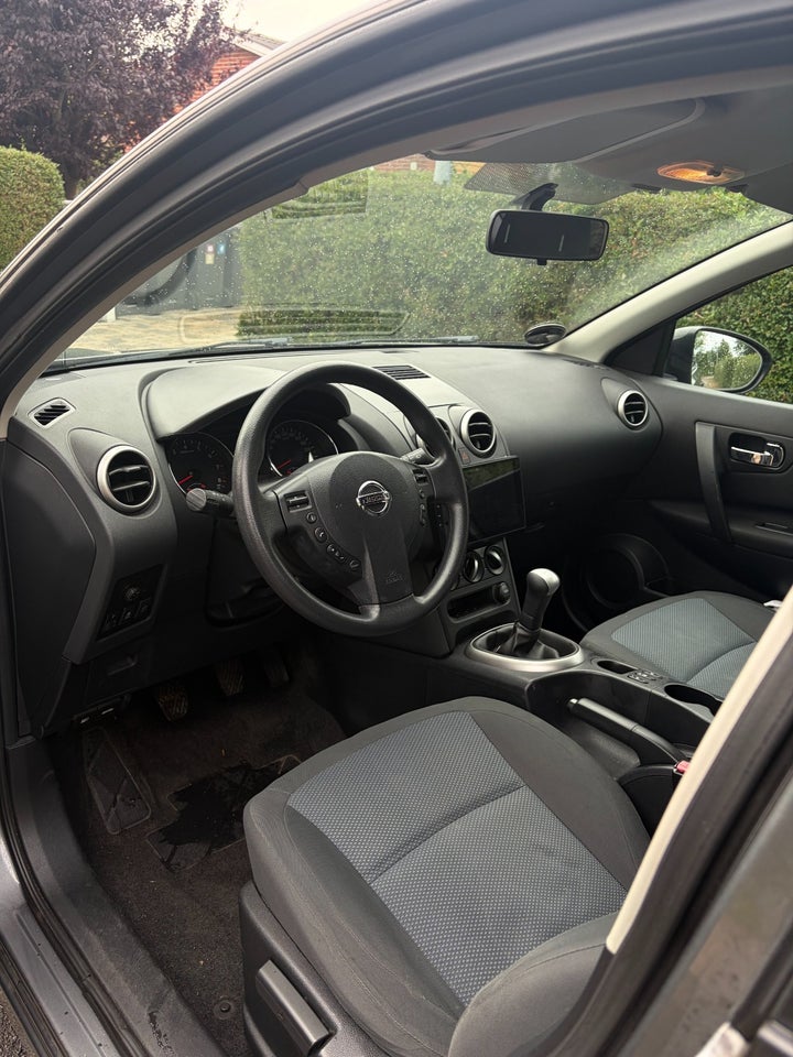 Nissan Qashqai 1,6 Acenta 5d