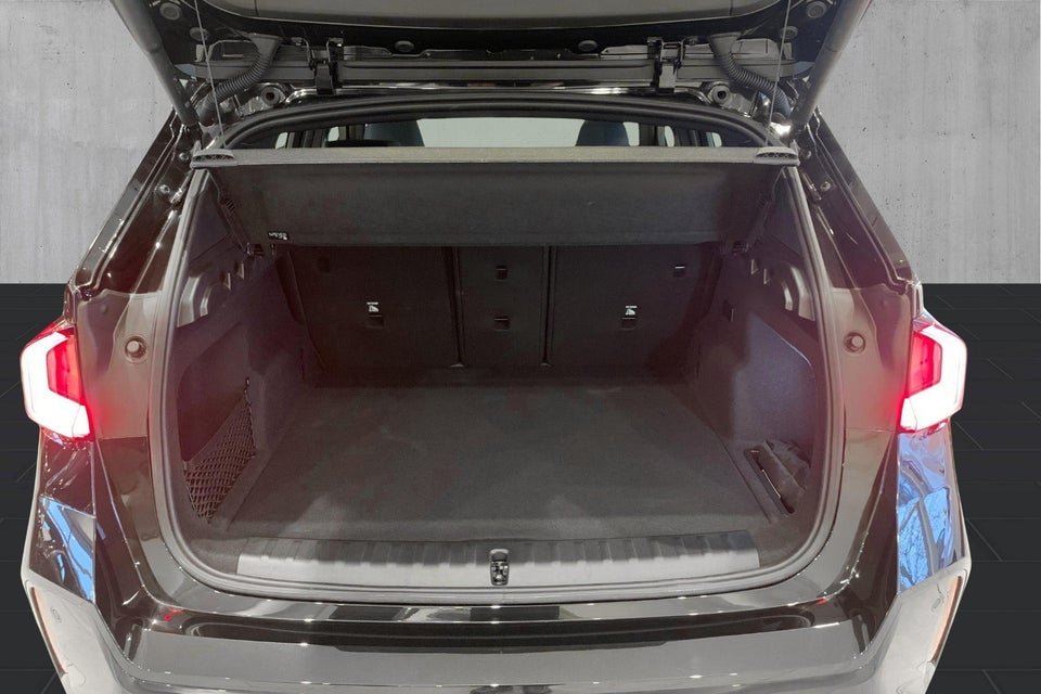 BMW iX1 eDrive20 M-Sport Pro 5d