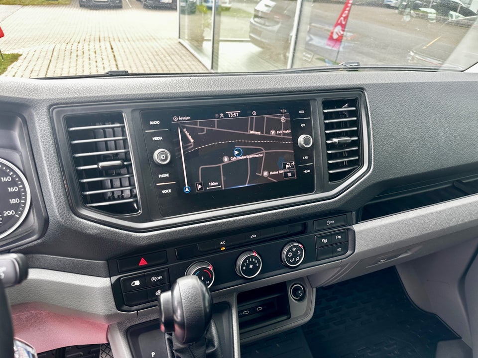 VW Crafter 35 2,0 TDi 177 Kassevogn L3H3 aut.