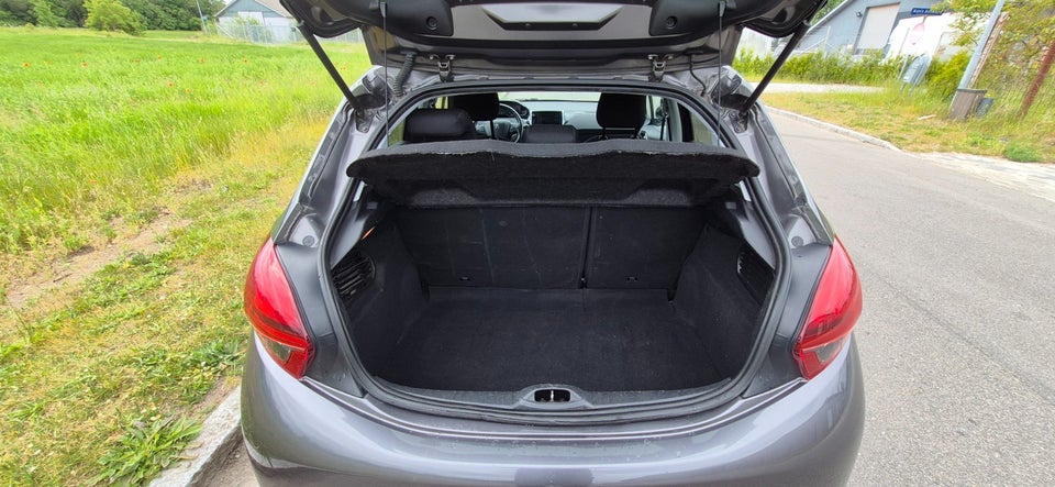 Peugeot 208 1,6 BlueHDi 100 Allure 5d