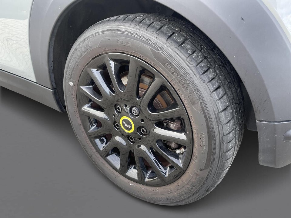 MINI Cooper SE Classic Trim 3d