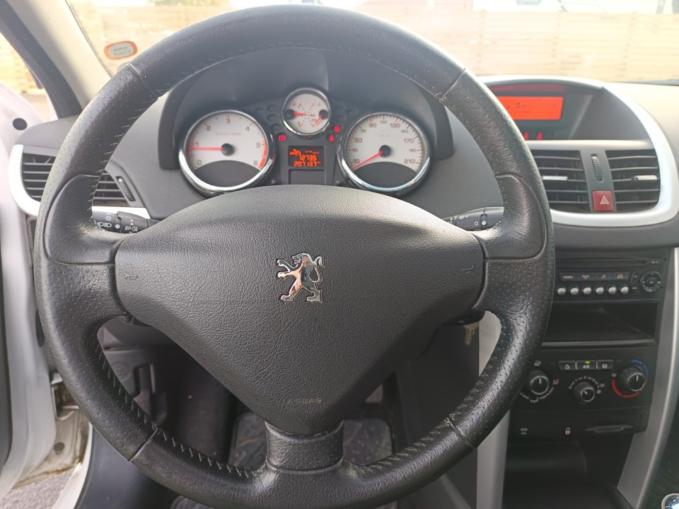 Peugeot 207 1,6 HDi 90 Comfort+ 5d