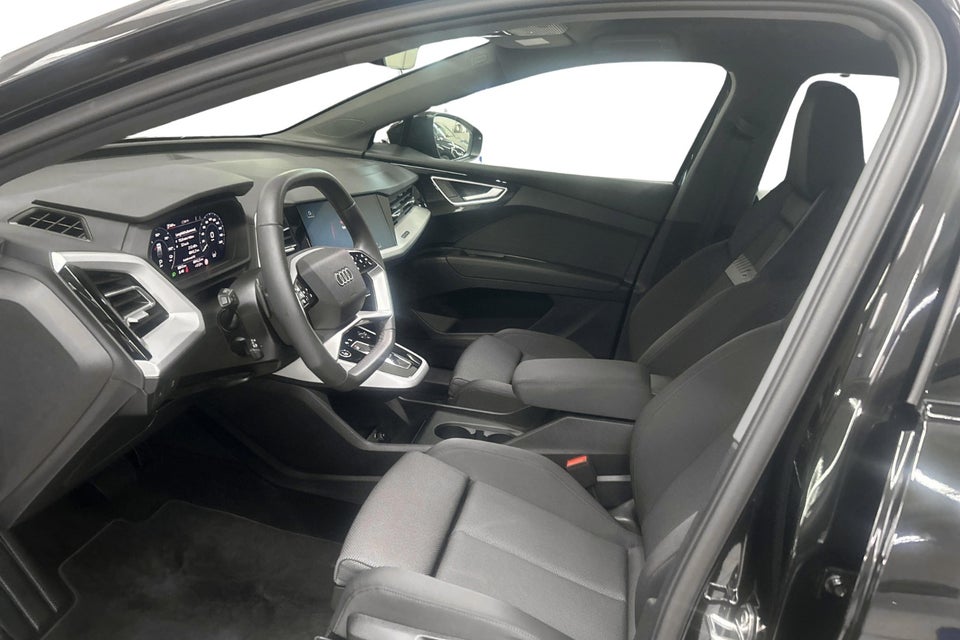 Audi Q4 e-tron 45 Progress 5d