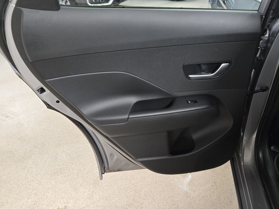 Hyundai Kona 65 EV Essential 5d