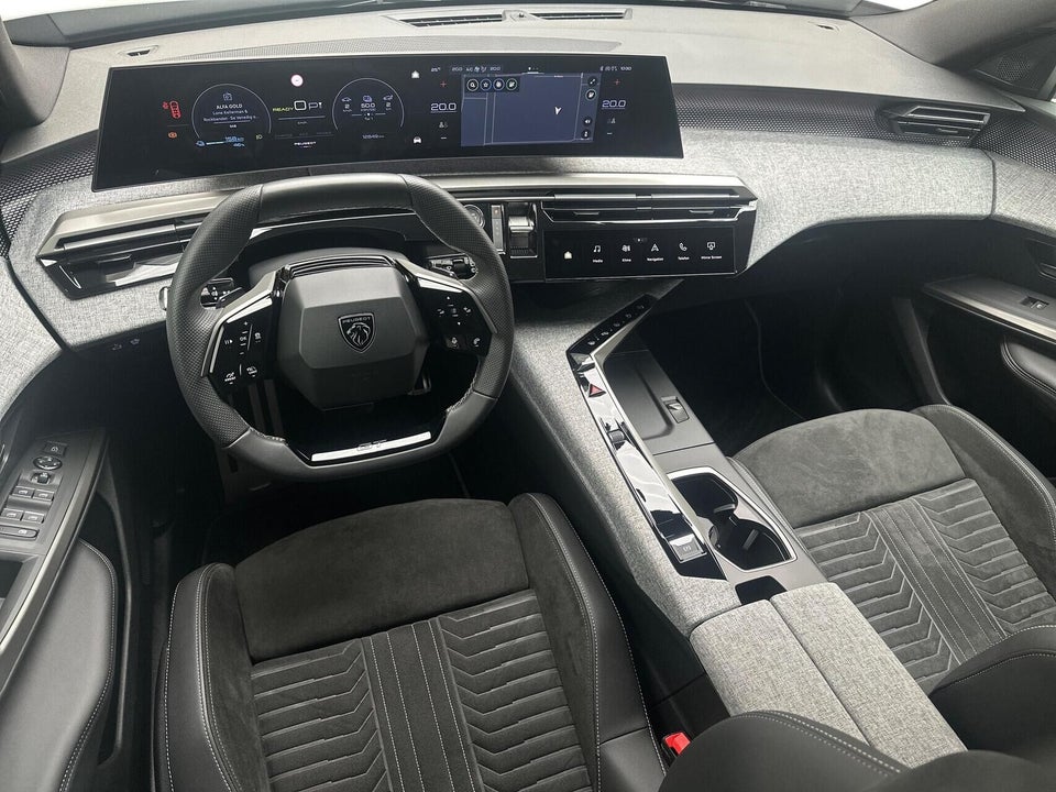 Peugeot e-5008 77 GT Pack AWD 7prs 5d