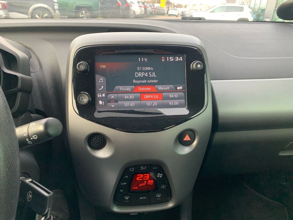Toyota Aygo 1,0 VVT-i x-press 5d