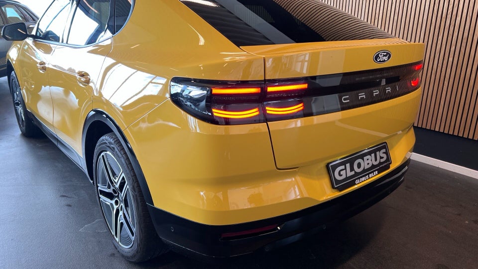 Ford Capri 77 Premium Extended Range 5d