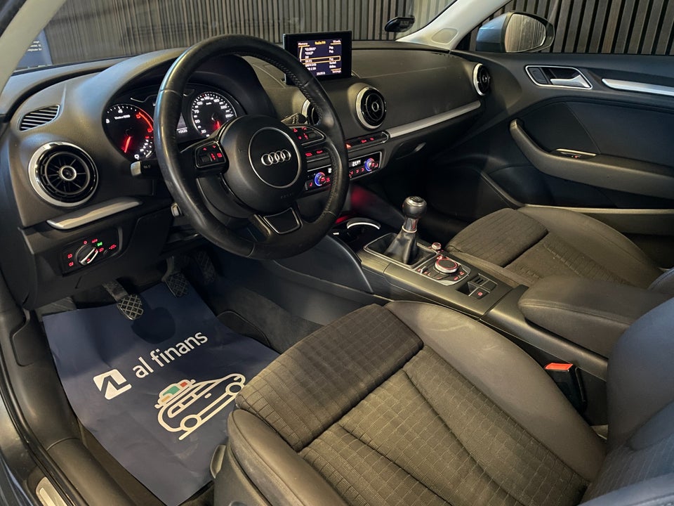 Audi A3 1,6 TDi Ambition 3d