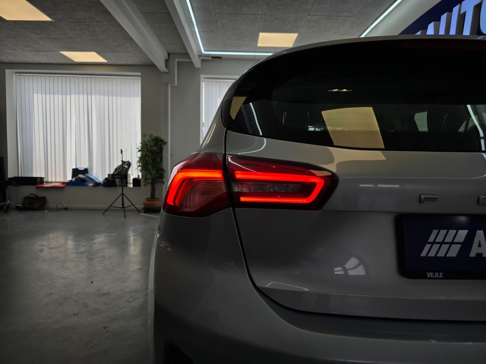 Ford Focus 1,0 EcoBoost Titanium 5d