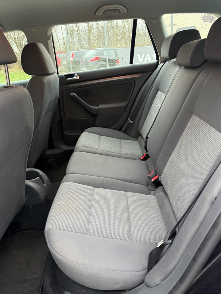 VW Golf IV 1,6 Comfortline Variant 5d