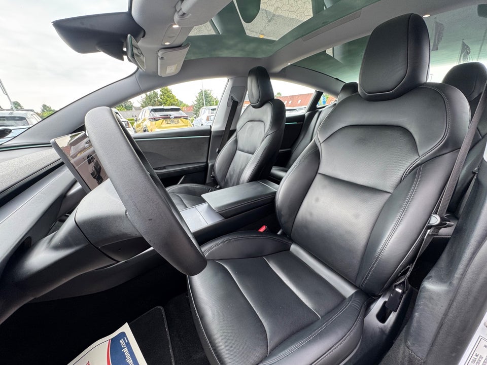 Tesla Model 3 Long Range AWD 4d