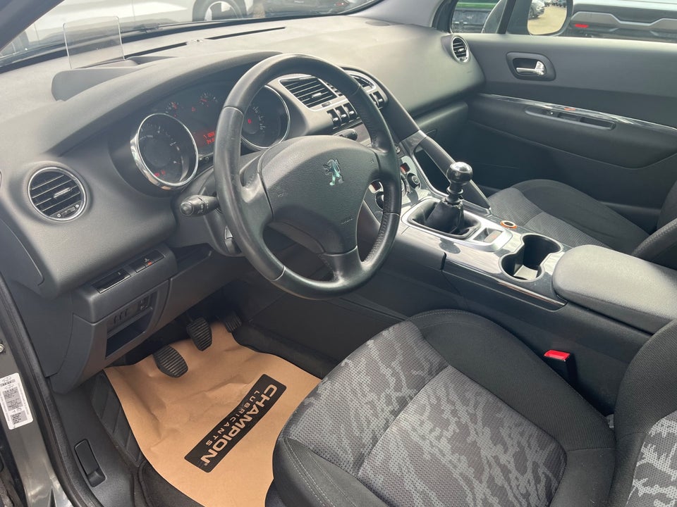 Peugeot 3008 1,6 HDi 110 Premium 5d