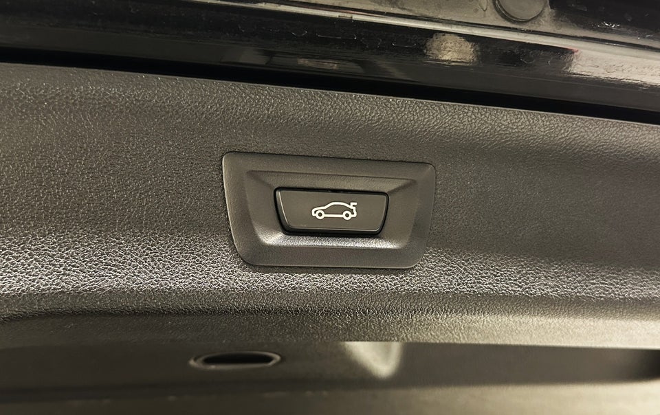 BMW 520d 2,0 Touring Connected aut. 5d