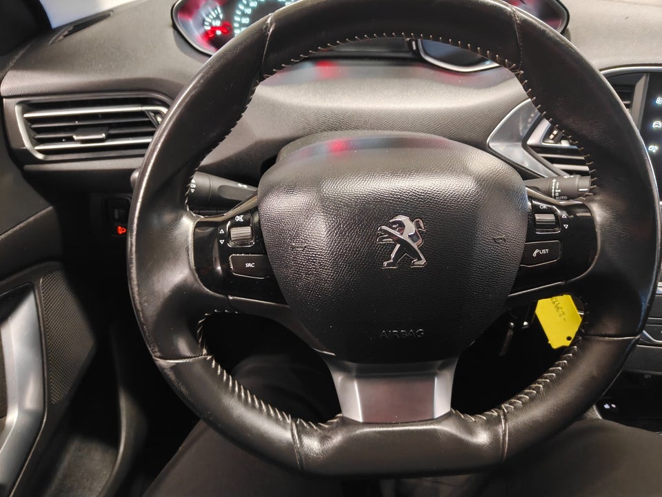 Peugeot 308 1,2 VTi 82 Active 5d